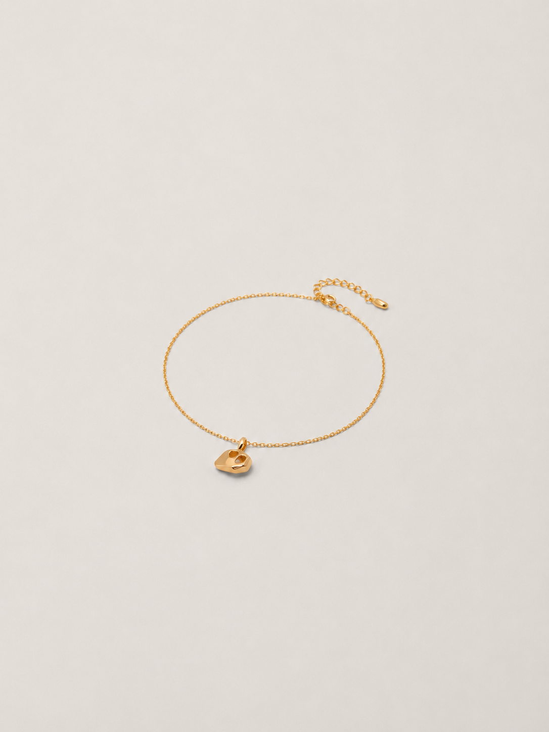 Sculpted Gold Pendant Necklace