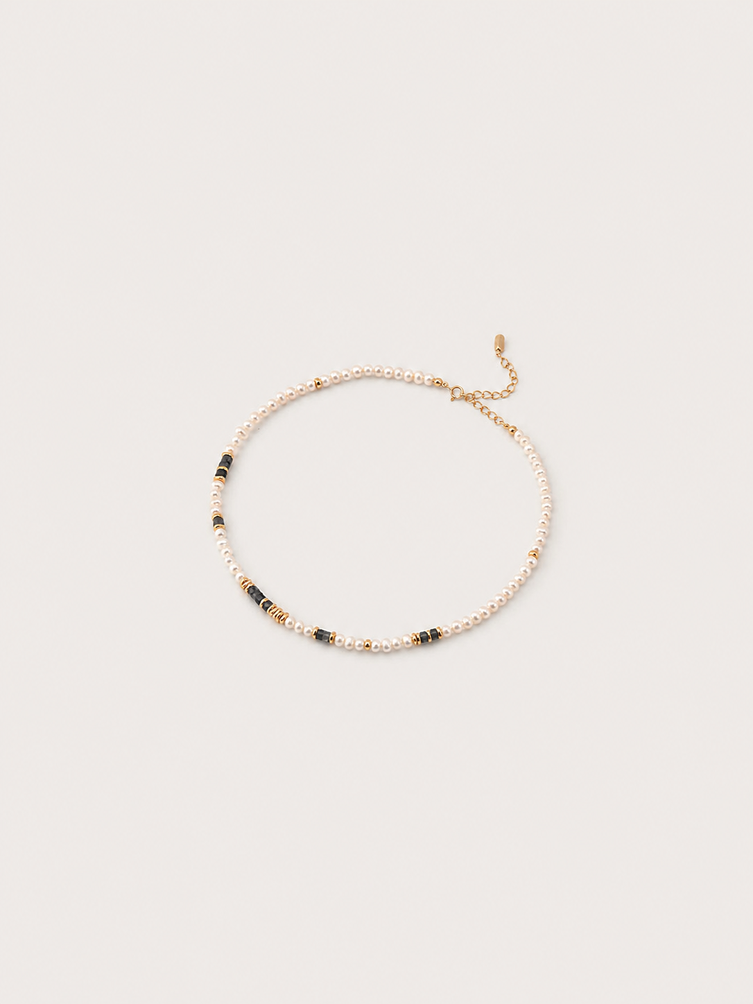 Noir Pearl Collar Necklace
