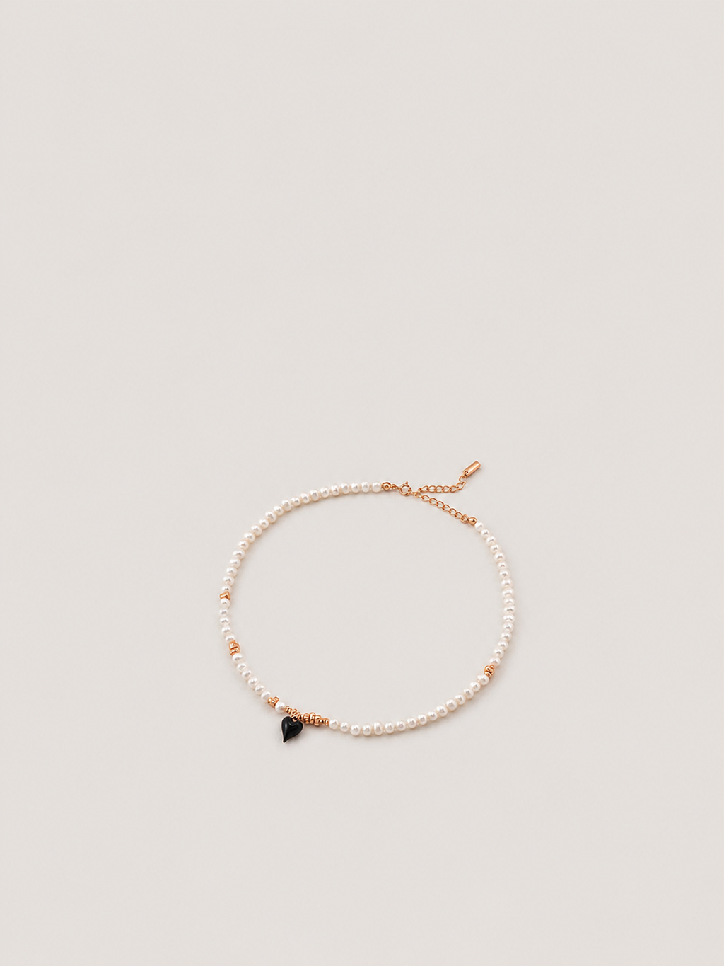 Noir Heart Pearl Necklace