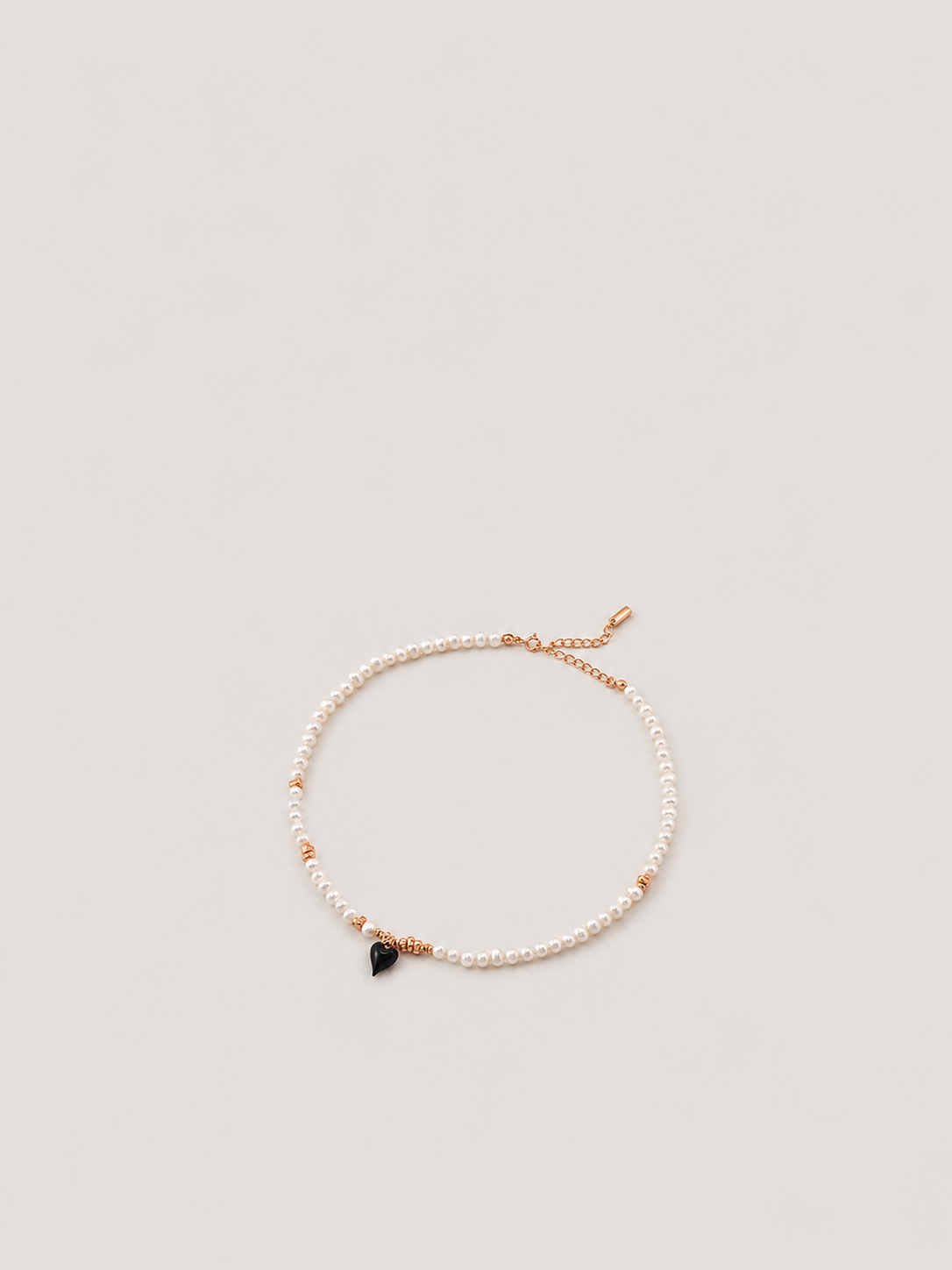 Noir Heart Pearl Necklace