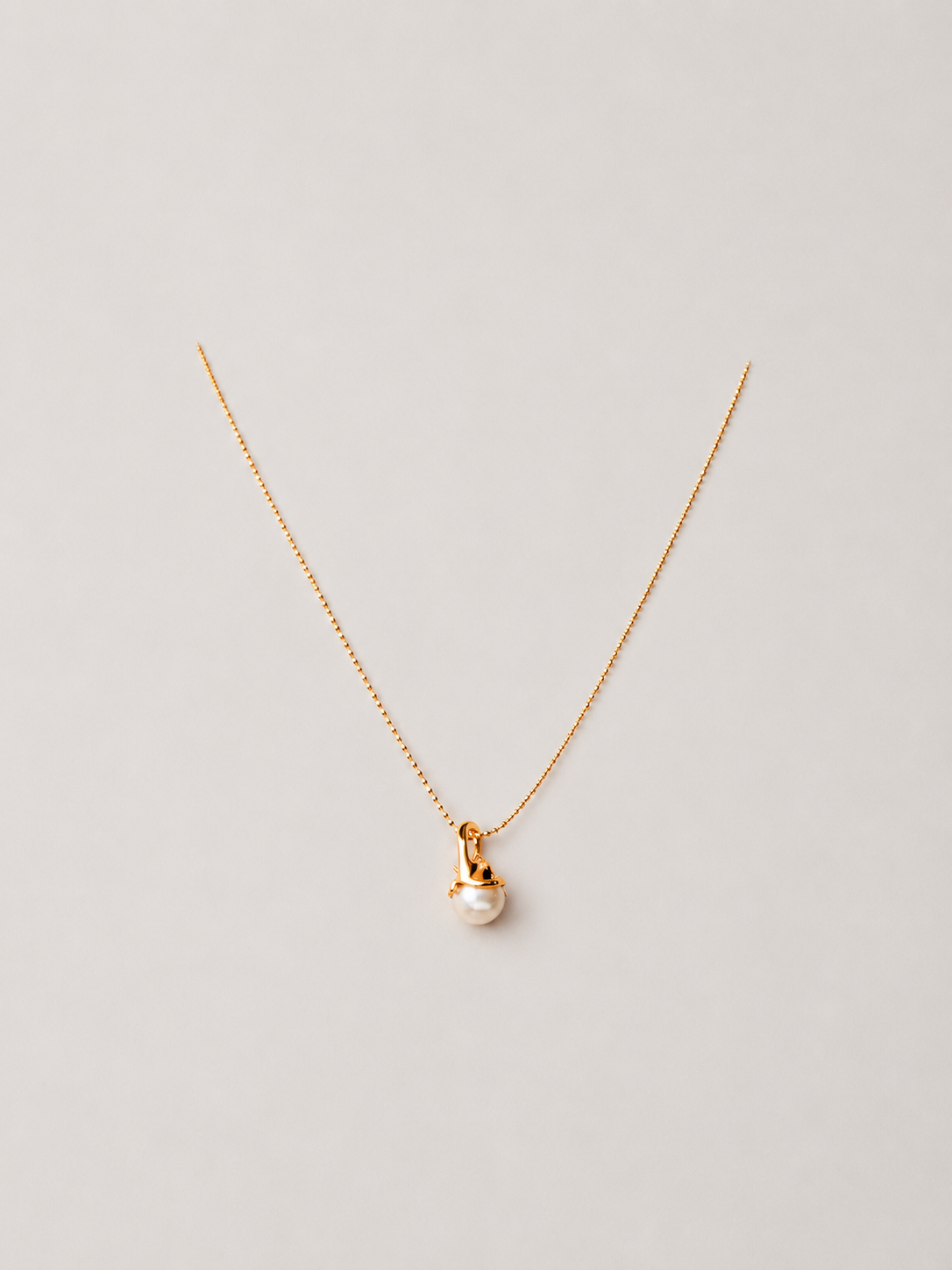 Pearl Curve Pendant Necklace Image principale du produit