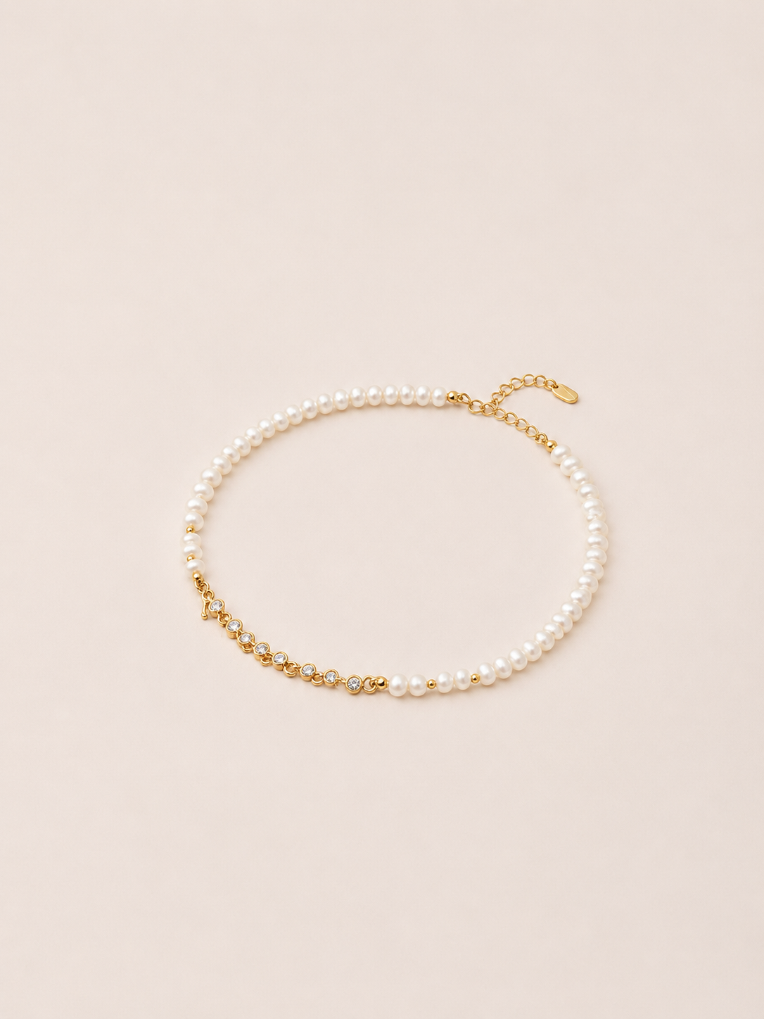 Pearl Pavé Collar Necklace Image principale du produit