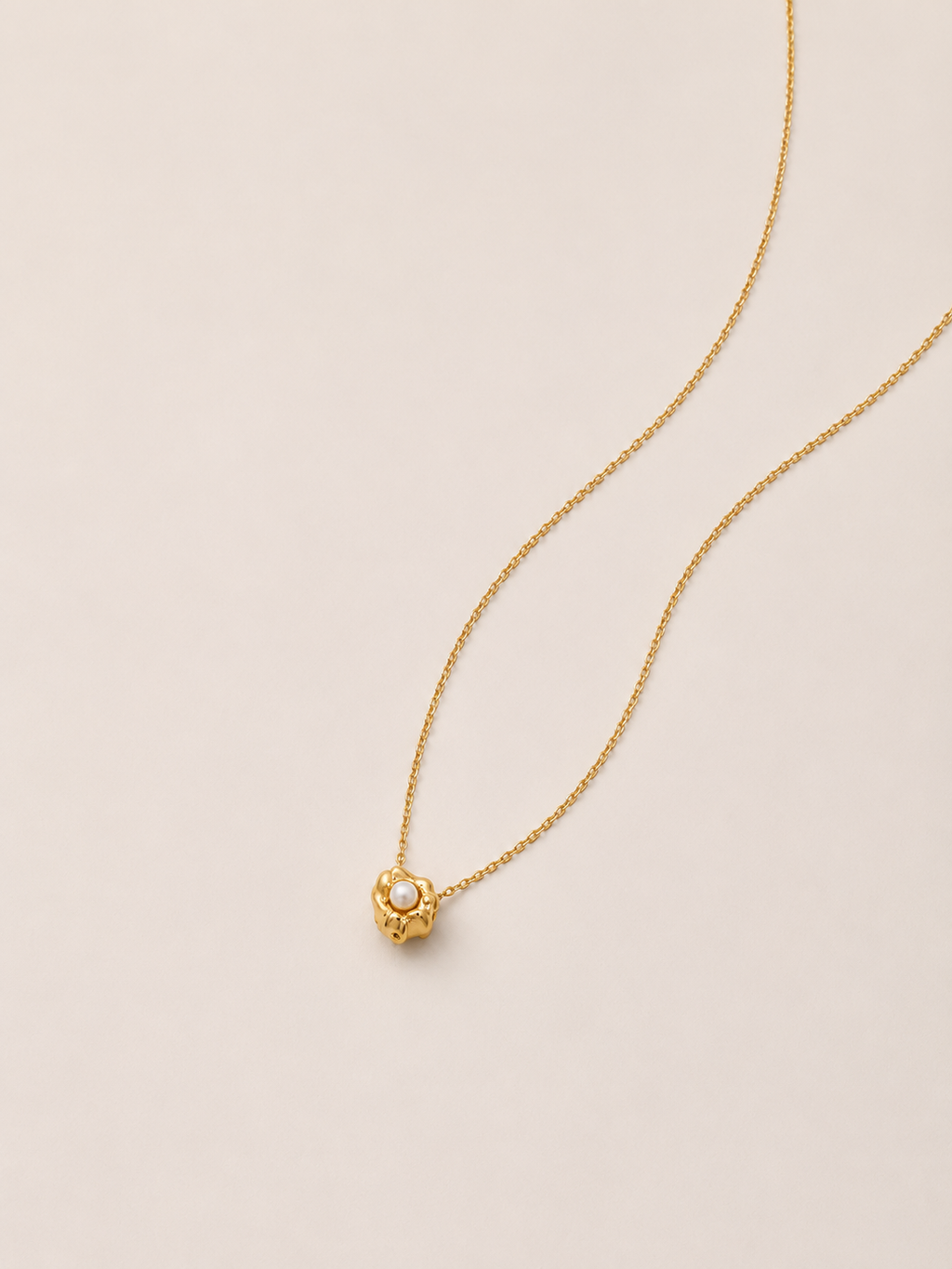 Petal Pearl Pendant Necklace
