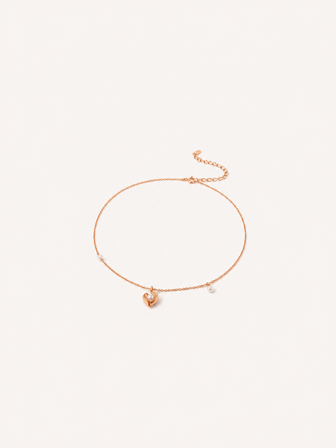 Pearl Embrace Necklace Imagen principal del producto