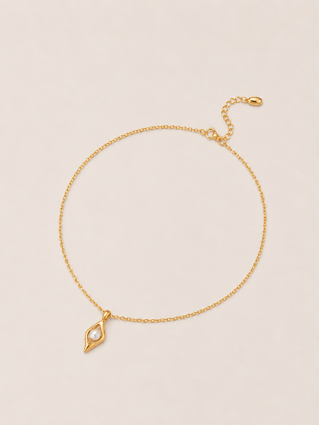 Nacre Teardrop Pearl Necklace