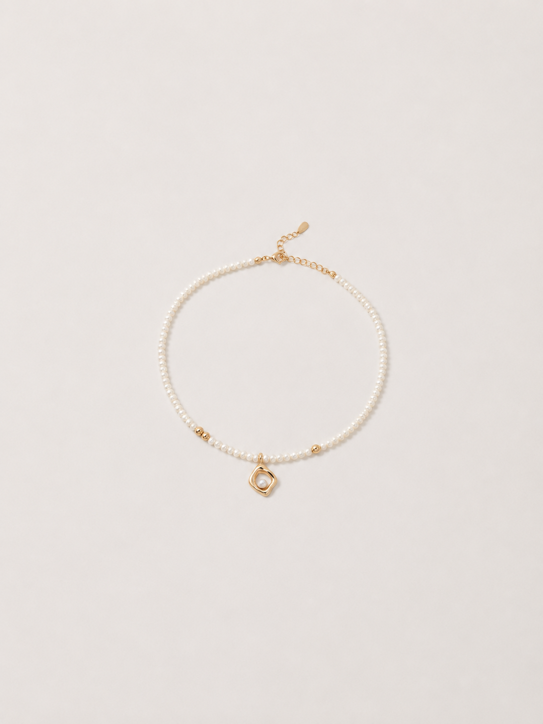 Nacre Halo Pearl Necklace