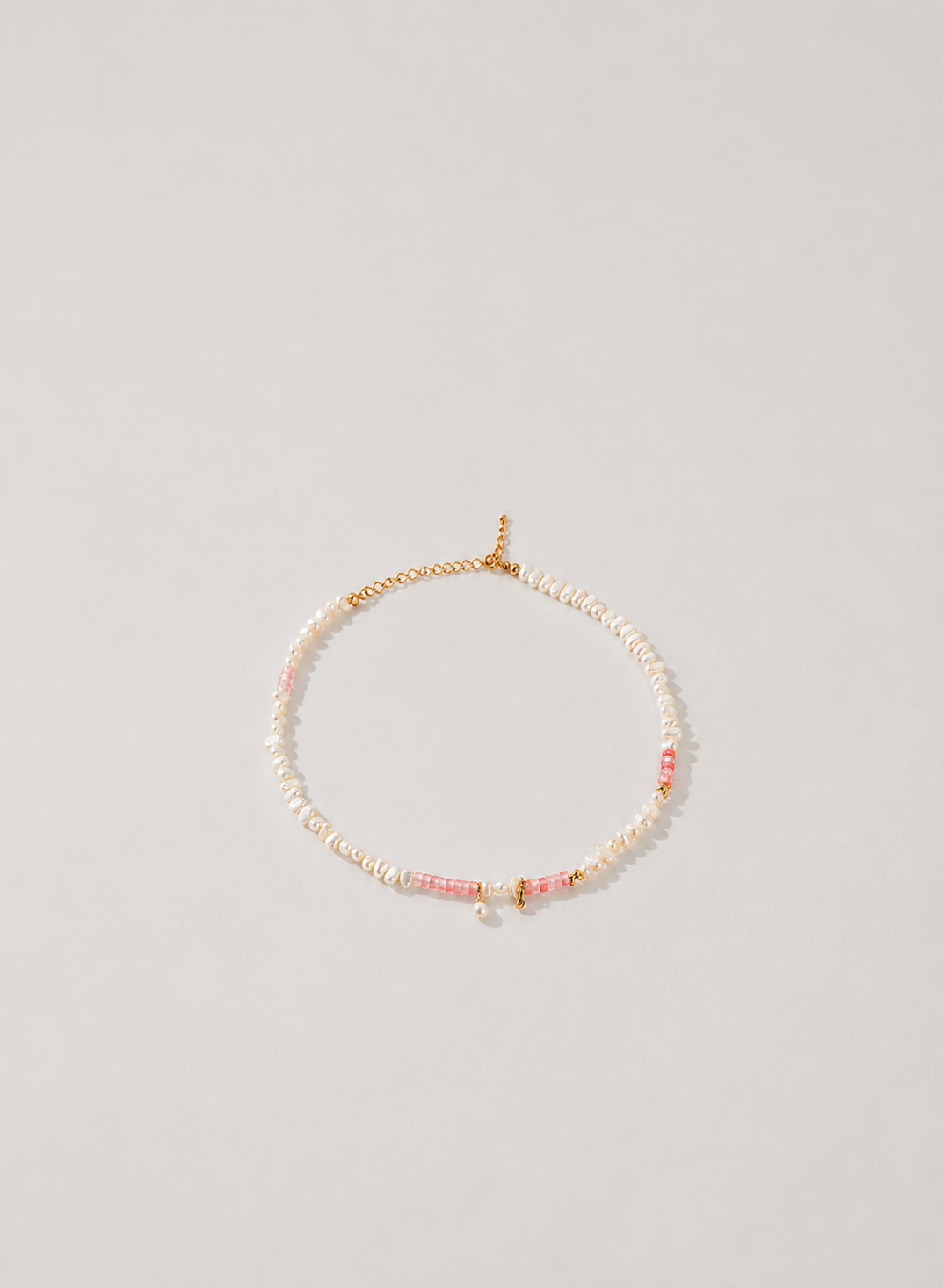 Rosé Pearl Beaded Necklace