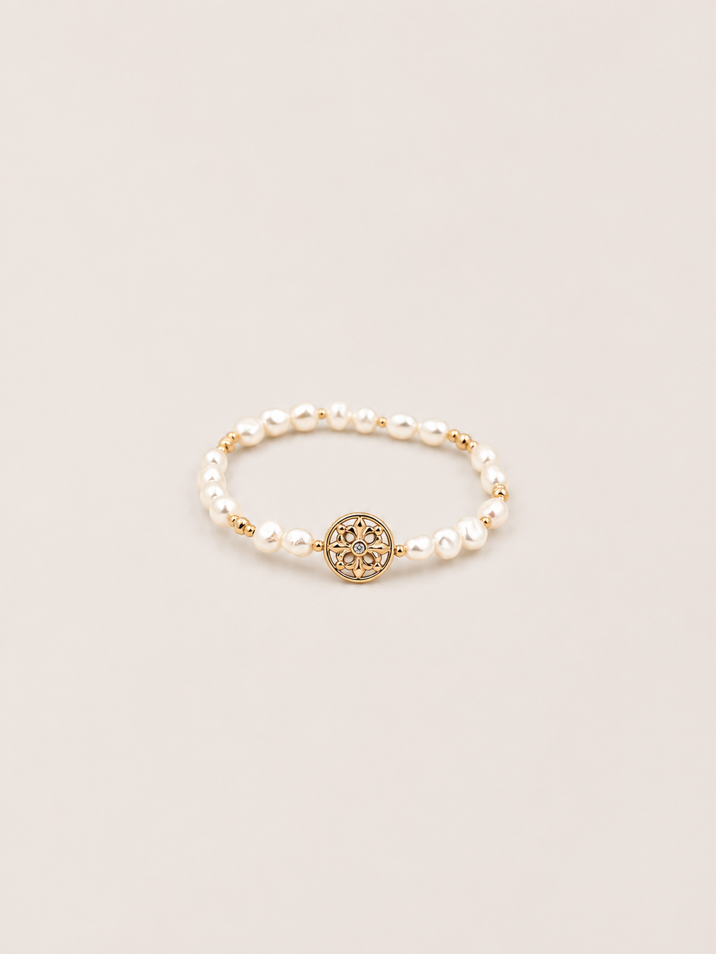 Fleur Medallion Pearl Bracelet