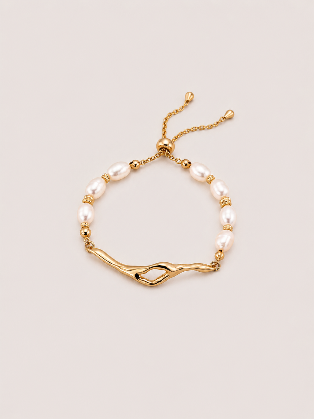 Nacre Flow Pearl Bracelet