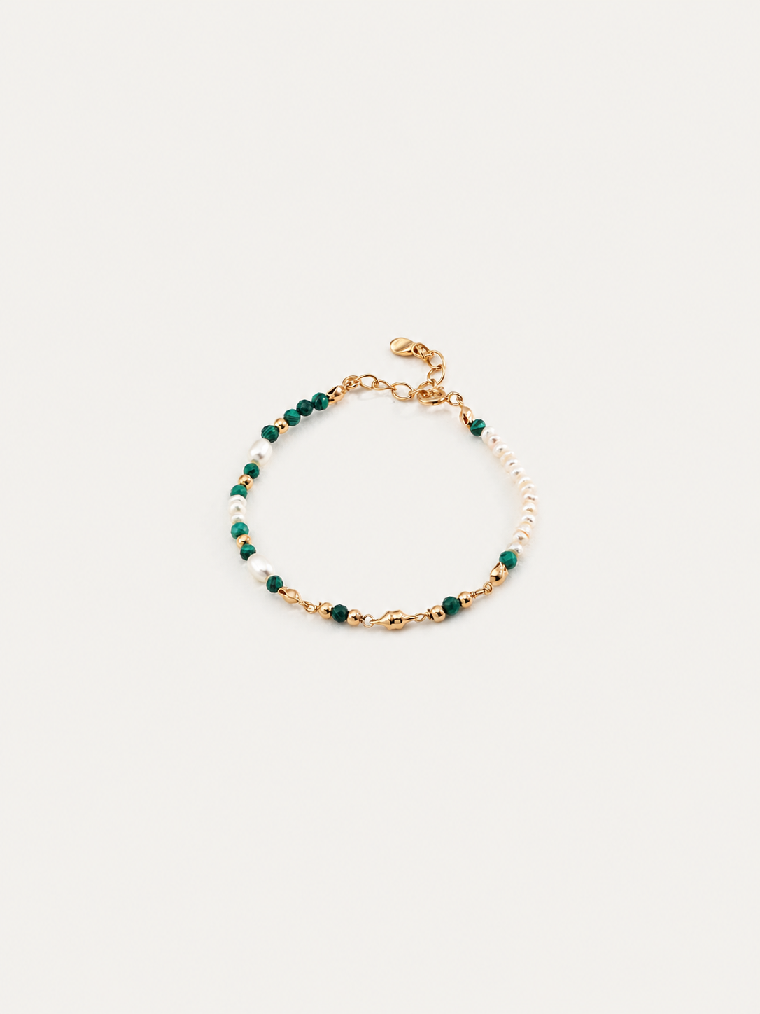 Verdant Pearl Beaded Bracelet Main image