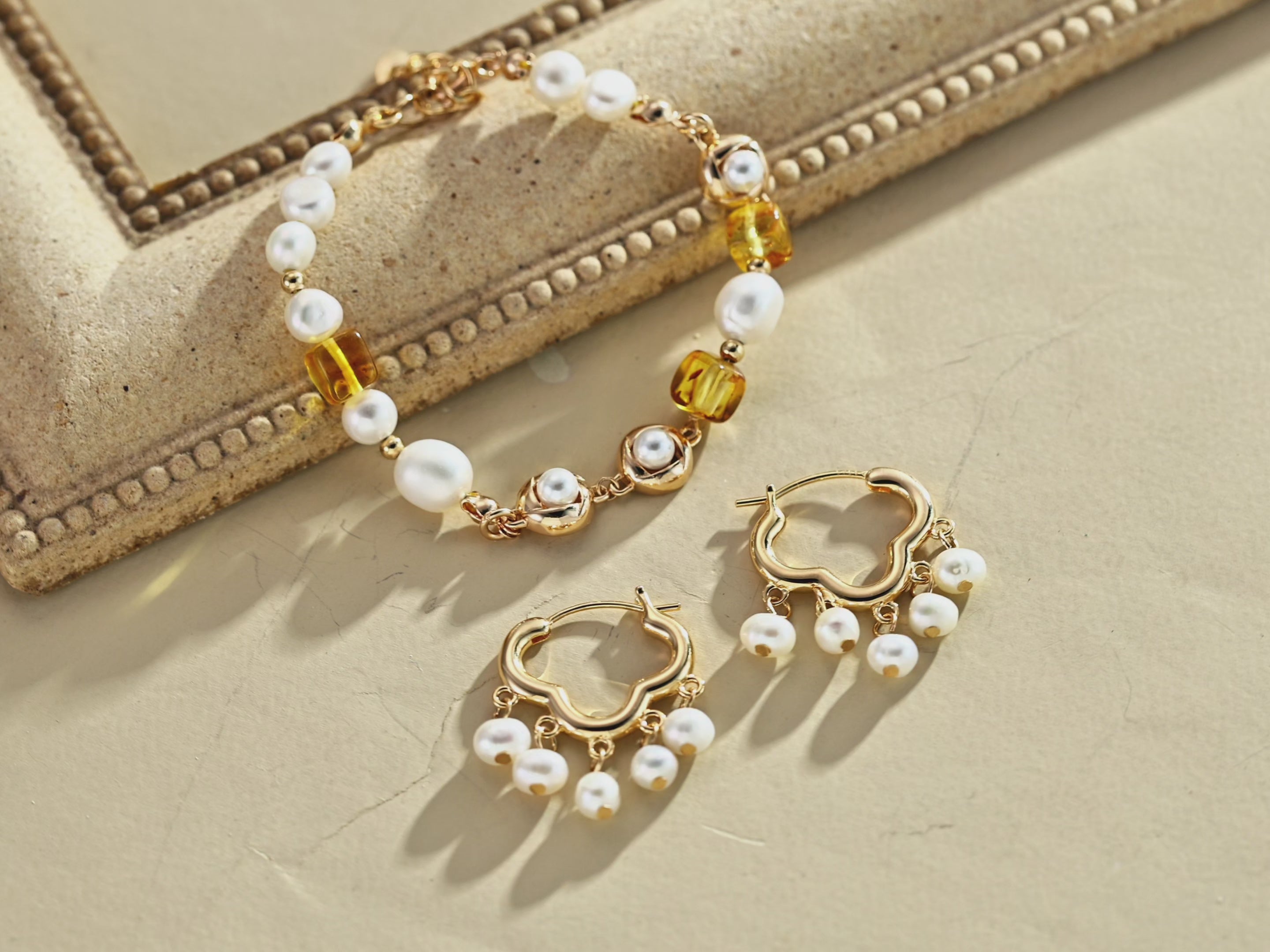 Miel Pearl Beaded Bracelet