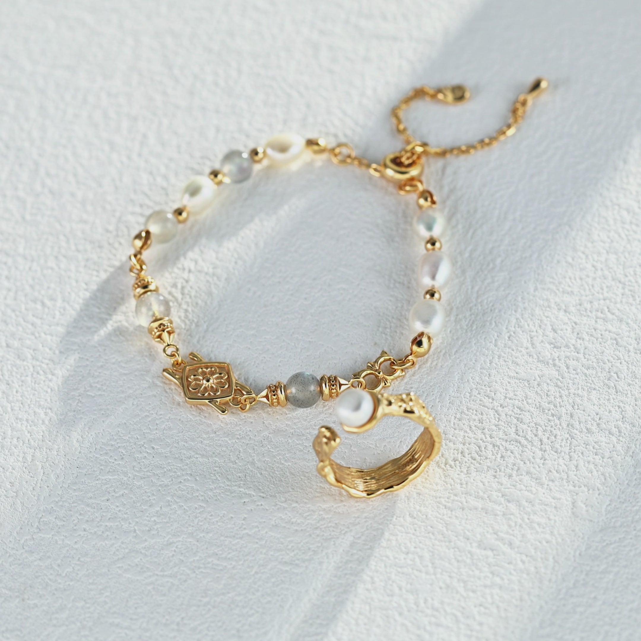 Serra Pearl Branch Open Ring