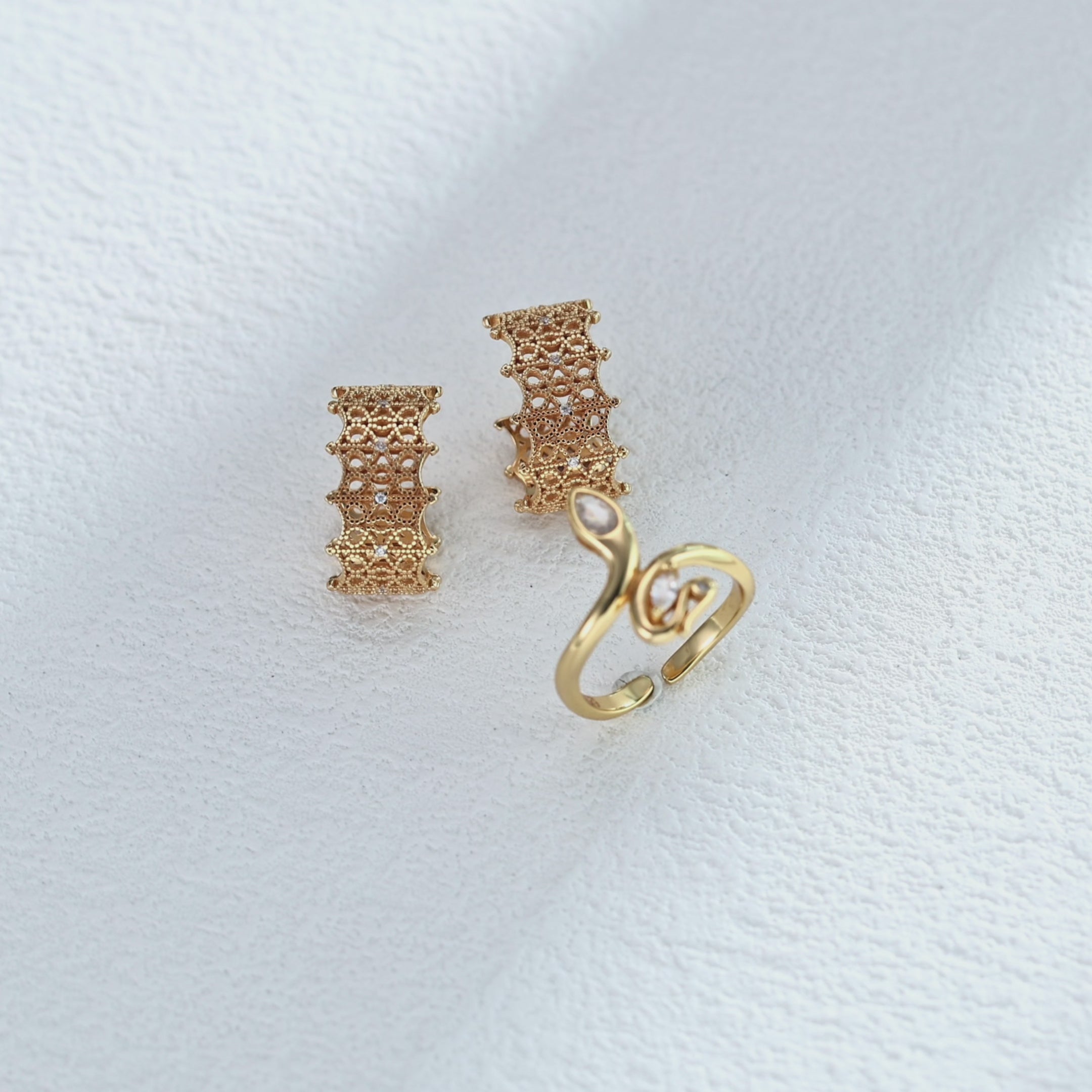 Vela Crystal Vine Open Ring