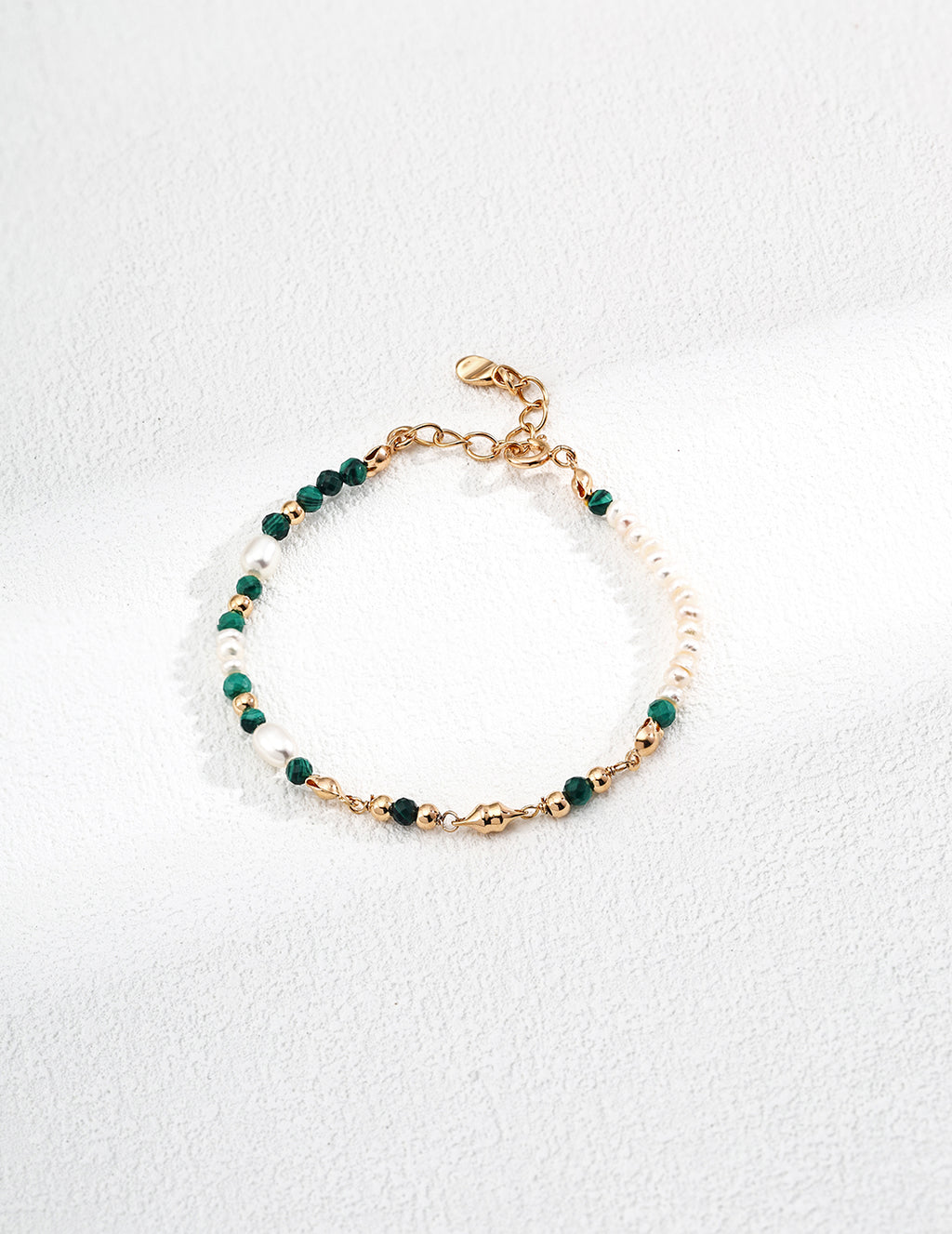 Verdant Pearl Beaded Bracelet