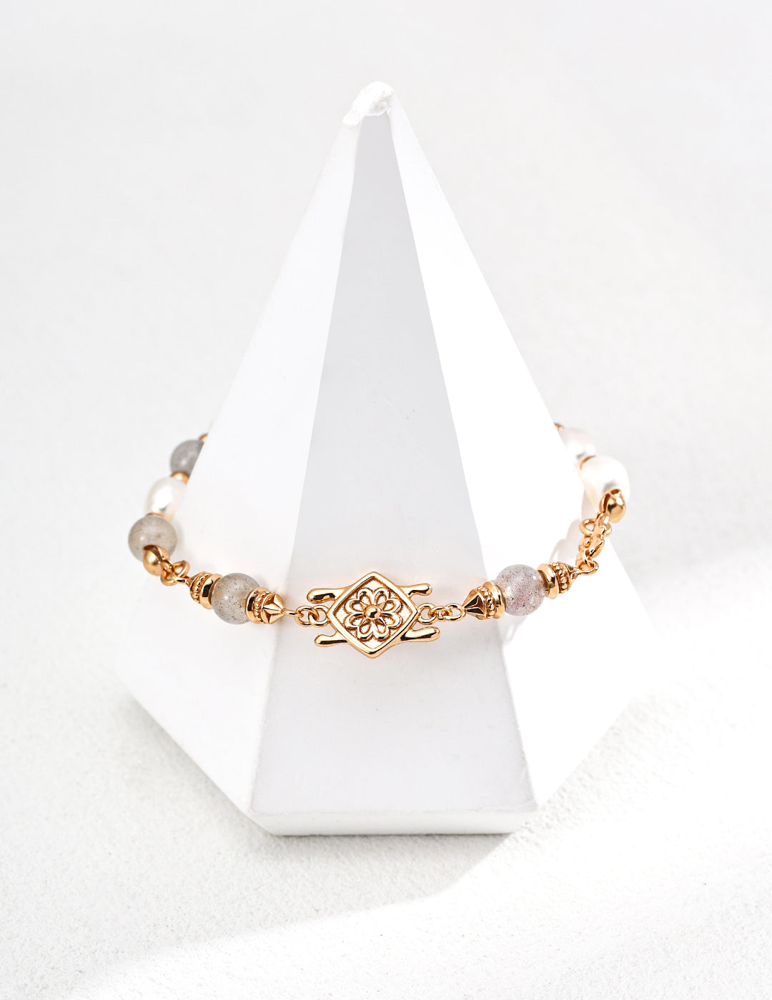 Luna Flora Pearl Bracelet