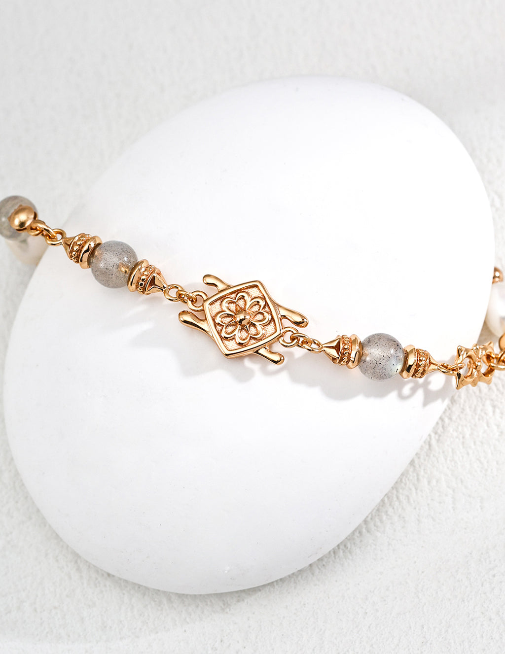 Luna Flora Pearl Bracelet