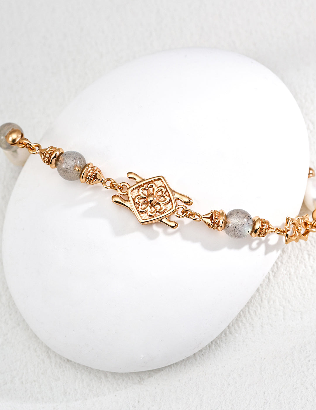Luna Flora Pearl Bracelet