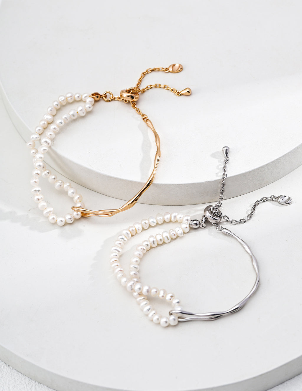 Lumi Twist Pearl Bracelet
