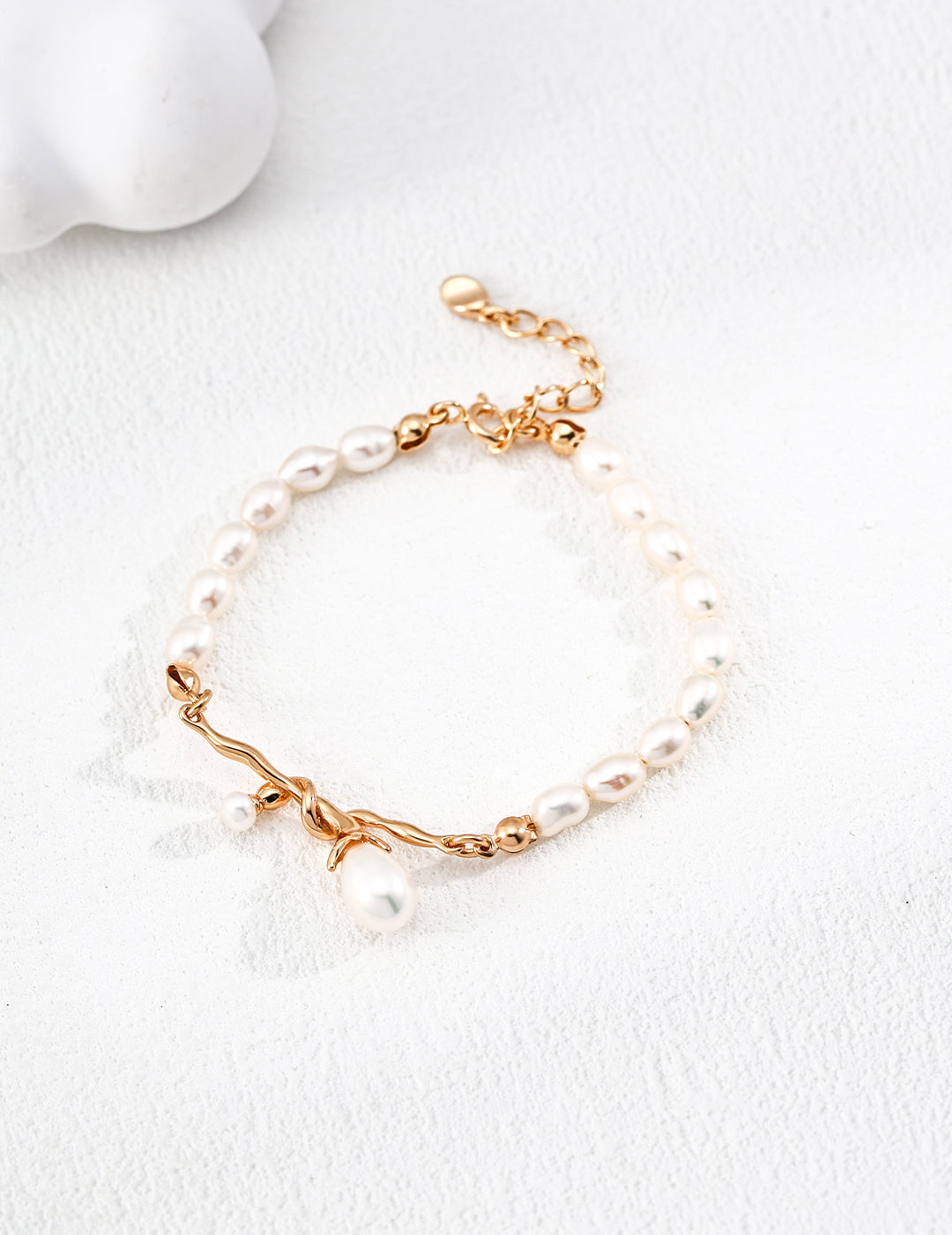 Willow Pearl Bracelet