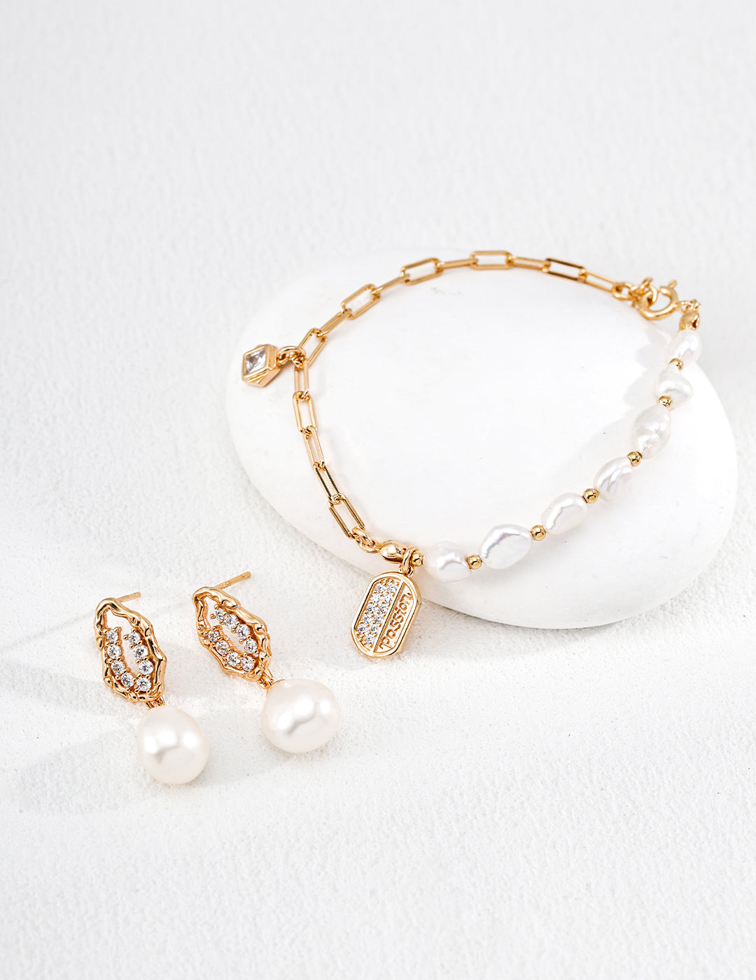 Passion Pearl Chain Bracelet