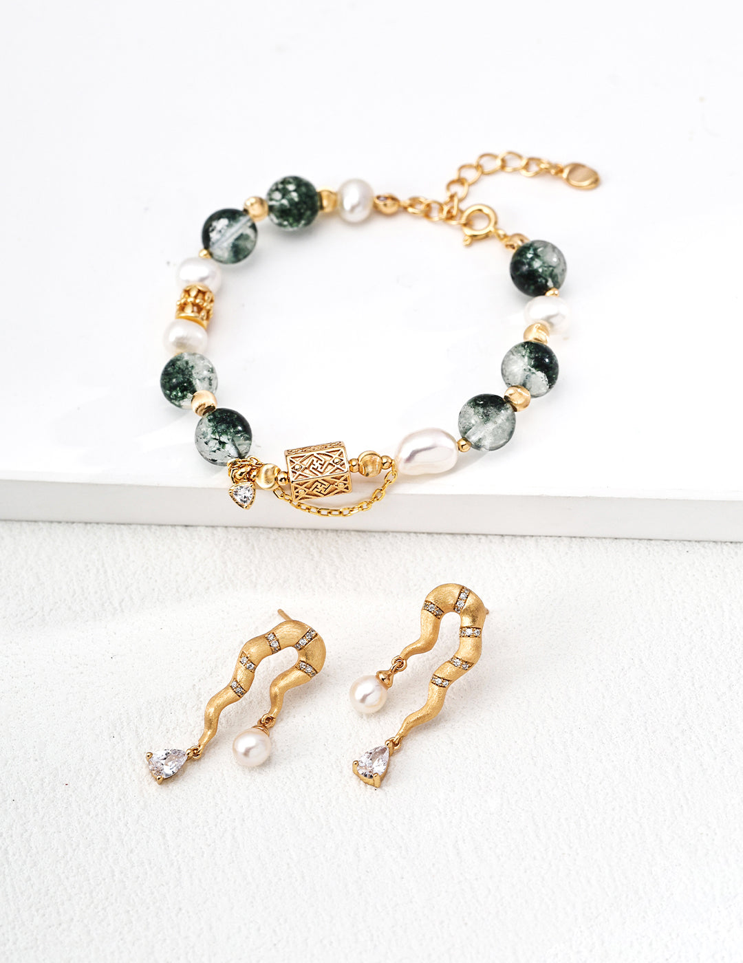 Moss Amulet Beaded Bracelet