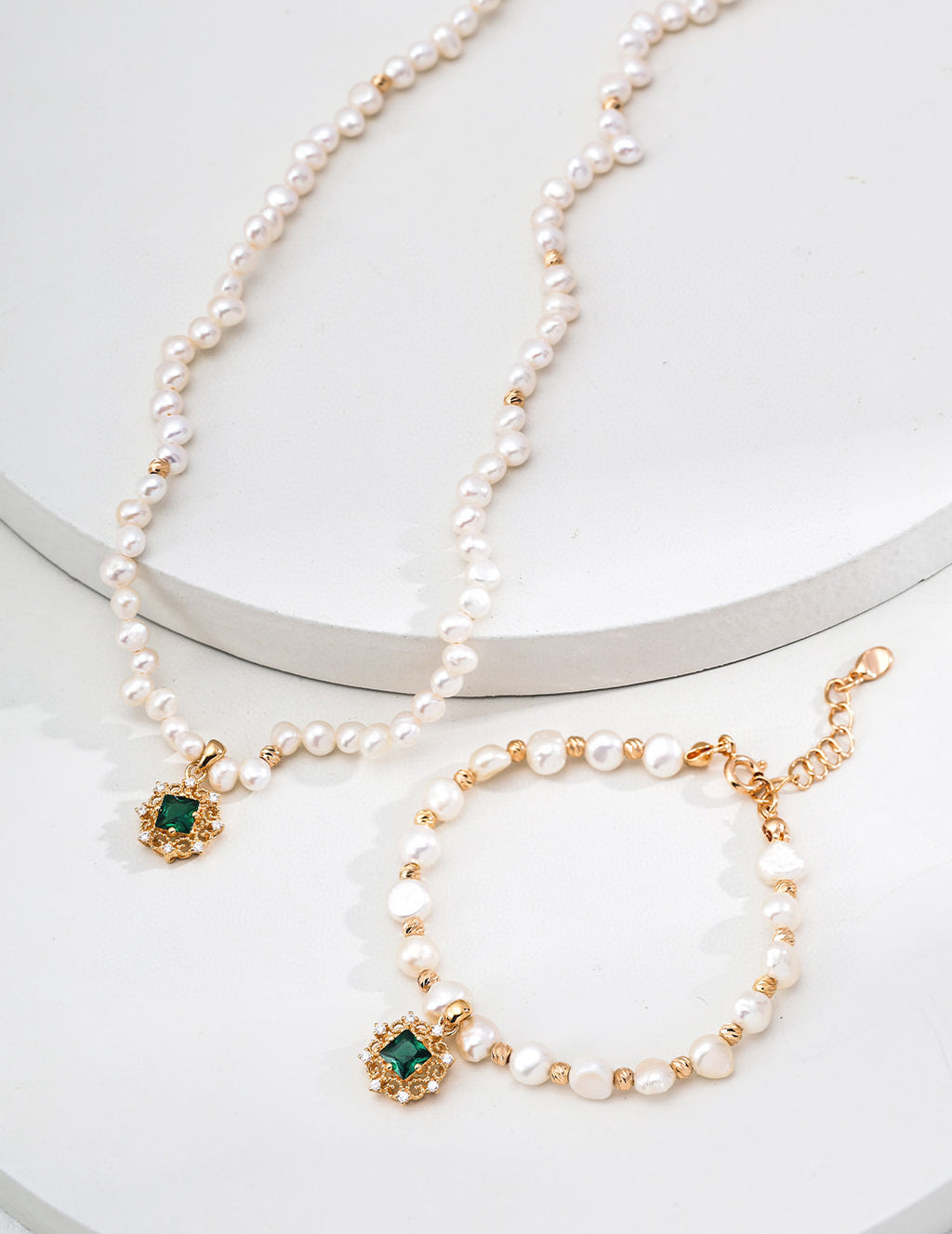 Verde Halo Pearl Bracelet
