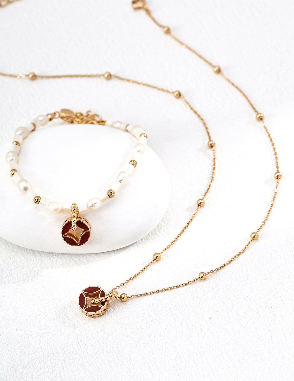 Scarlet Medallion Pearl Bracelet