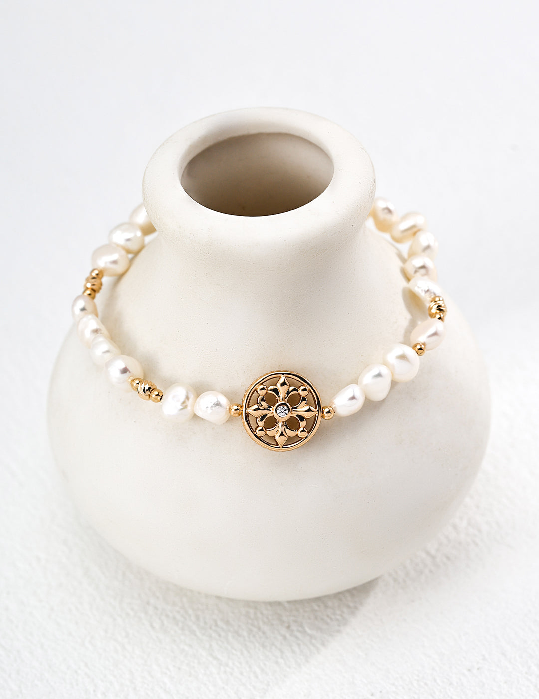 Fleur Medallion Pearl Bracelet