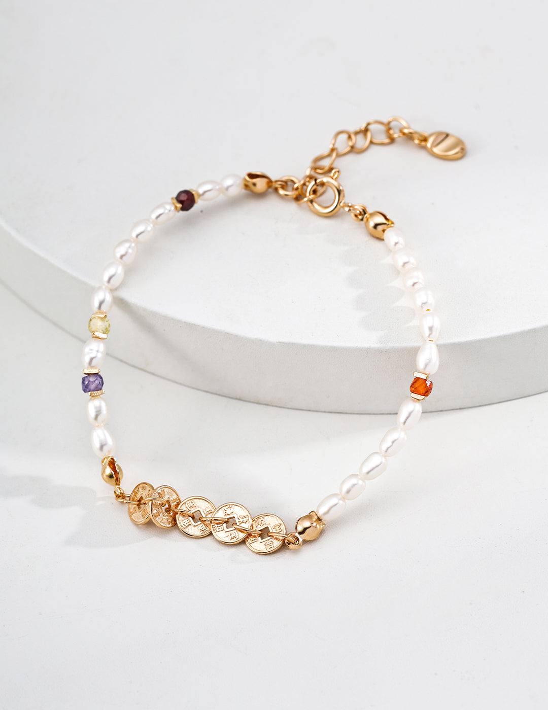 Lumi Coin Pearl Bracelet Secondary image