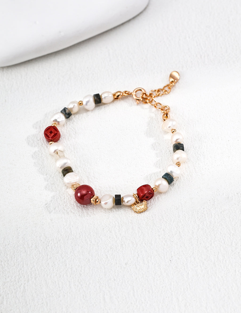 Rouge Noir Pearl Bracelet