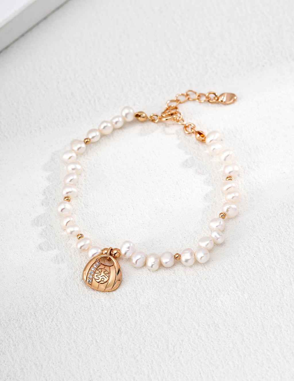 Lumi Pearl Charm Bracelet