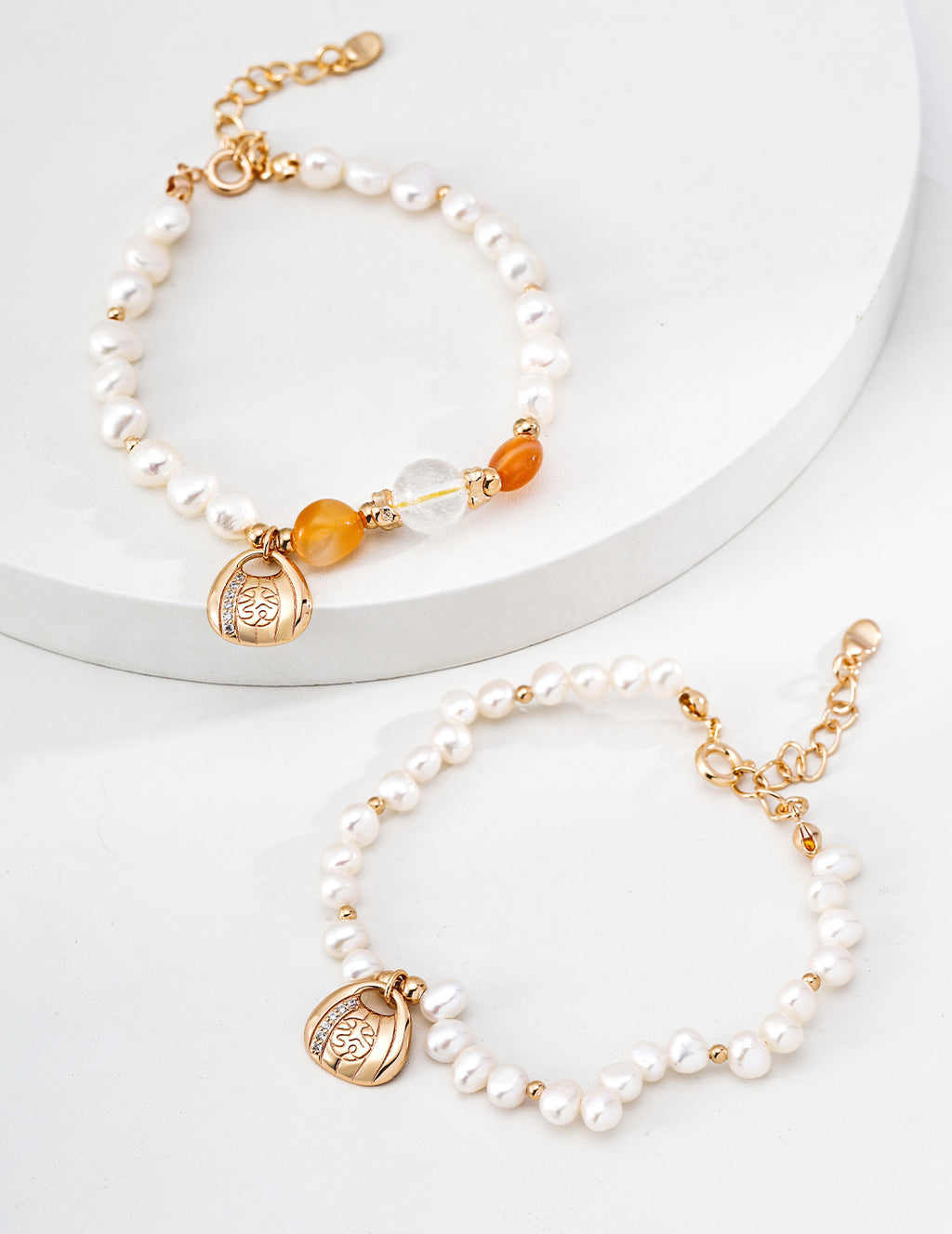 Lumi Pearl Charm Bracelet