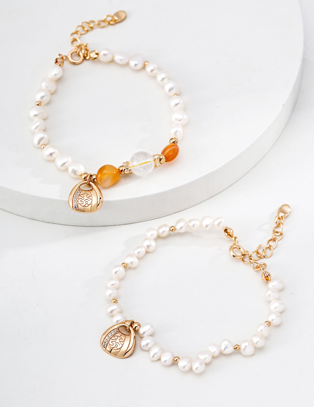 Lumi Pearl Charm Bracelet