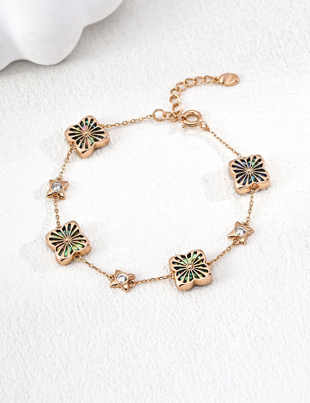 Verde Clover Chain Bracelet Secondary image