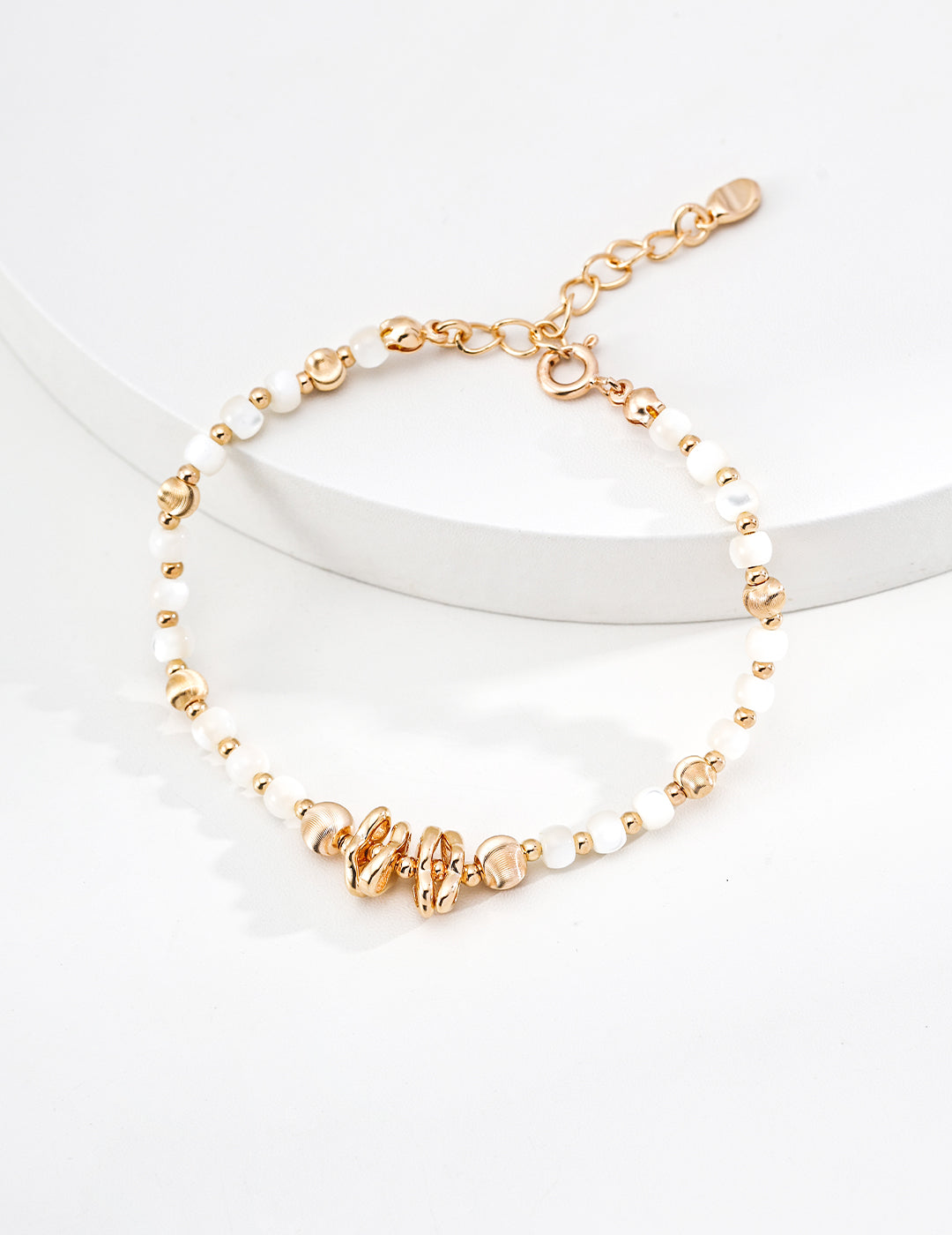 Nacre Flow Beaded Bracelet Secondary image