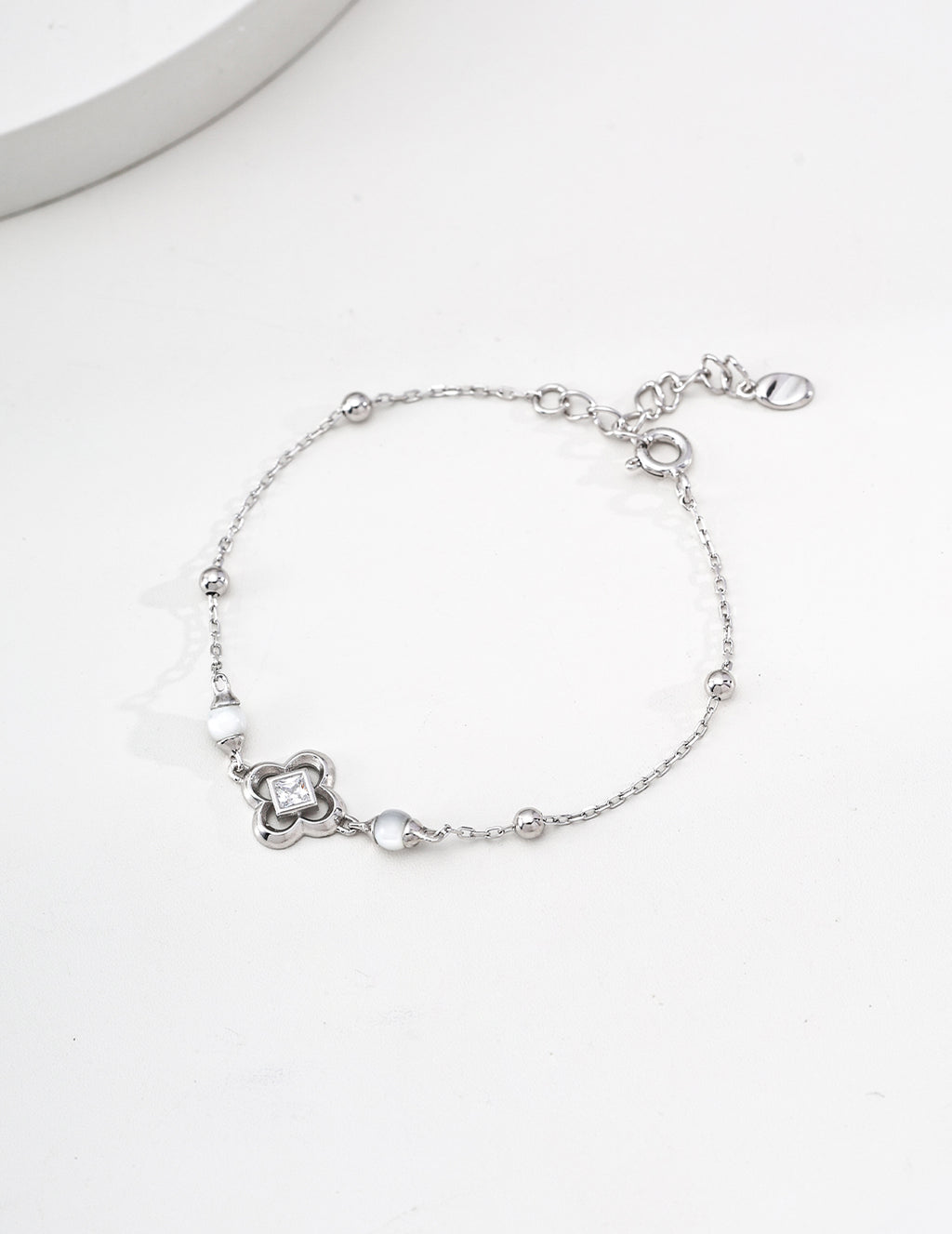 Fleur Pearl Chain Bracelet