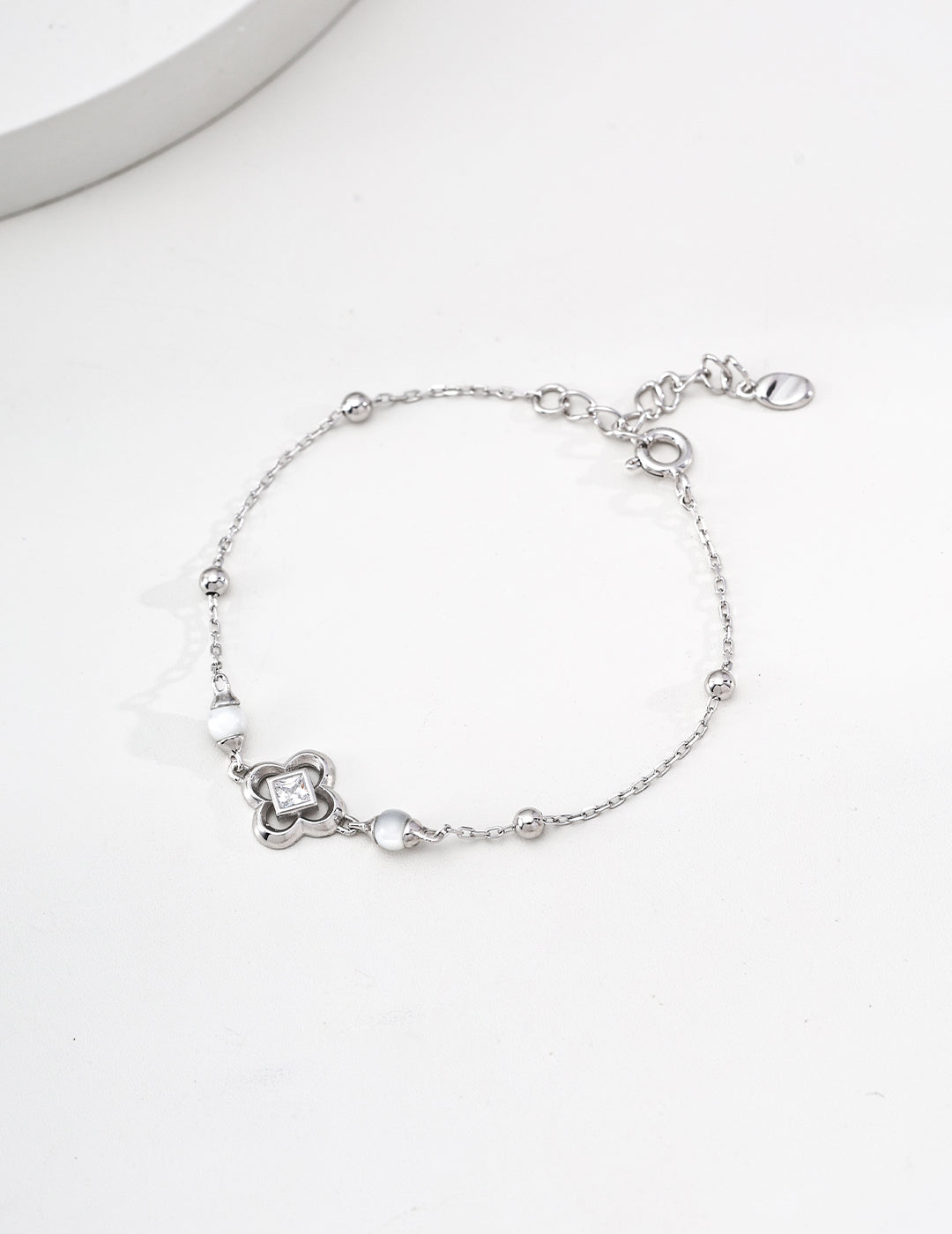 Fleur Pearl Chain Bracelet