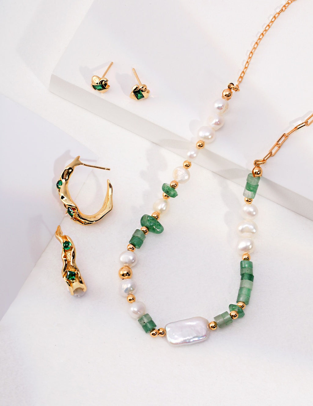 Verde Pearl Chain Necklace