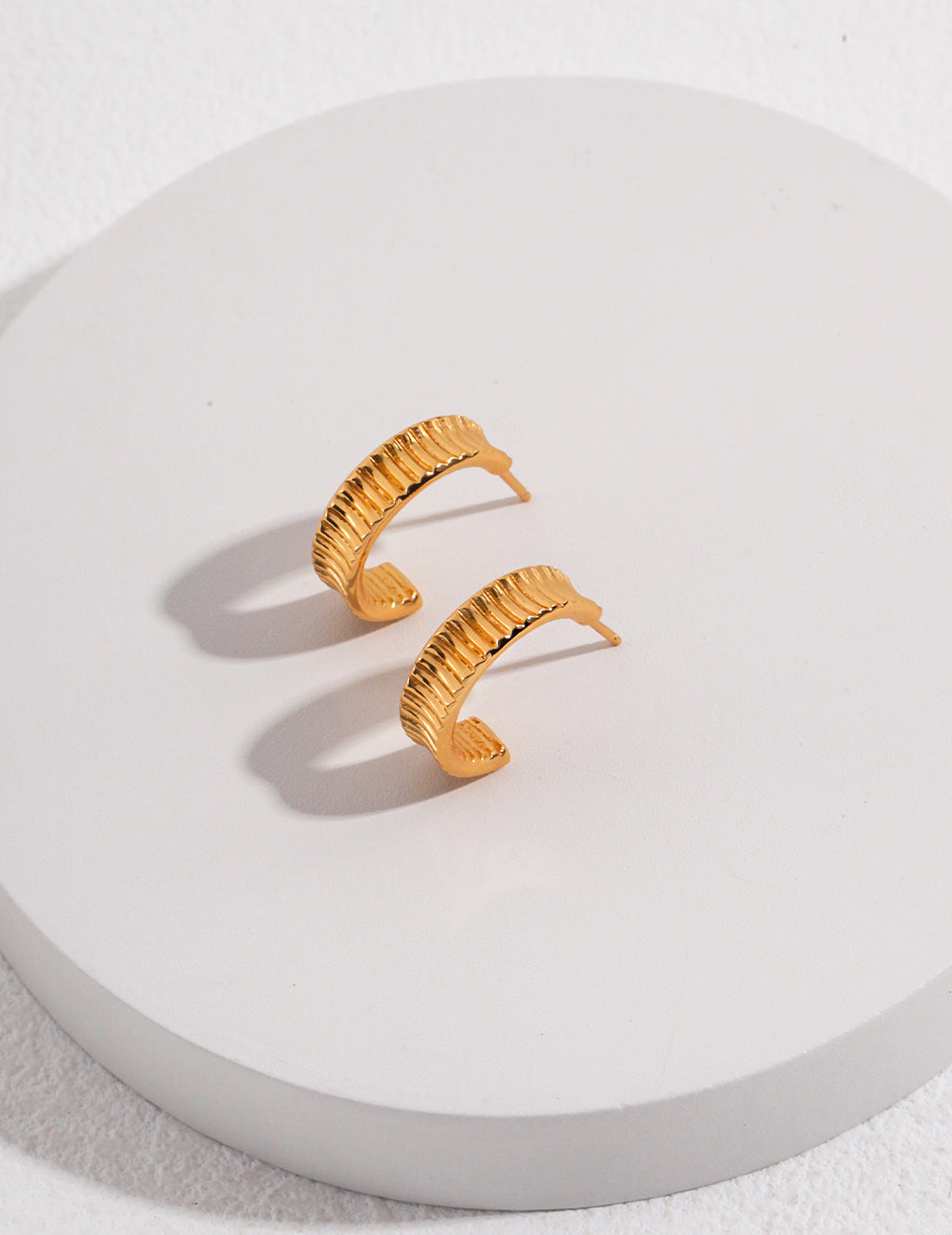 Lumi Ribbed Hoop Earrings