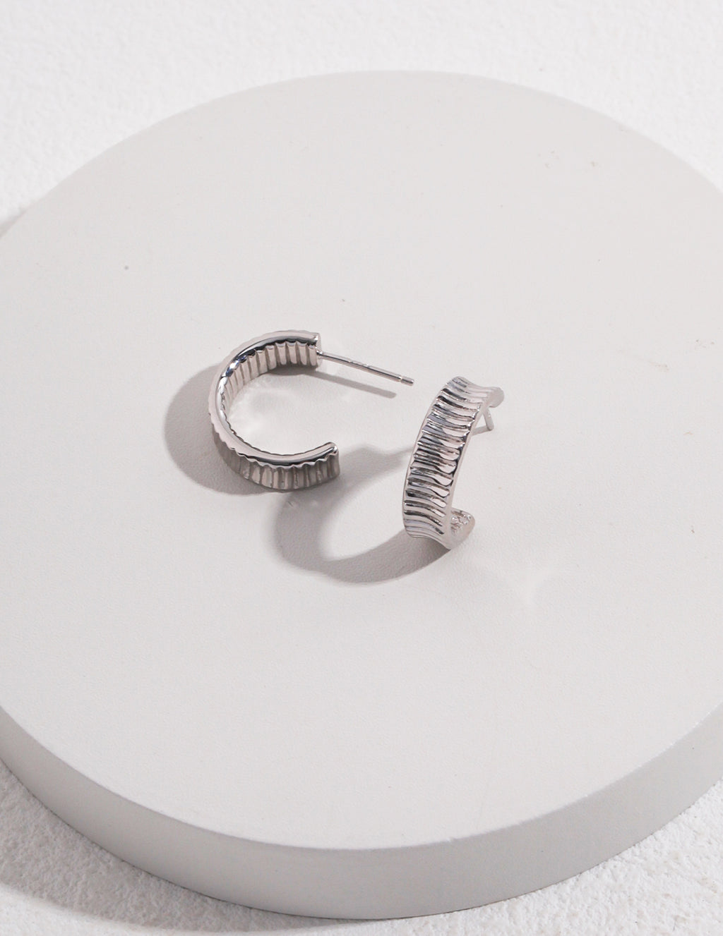 Lumi Ribbed Hoop Earrings