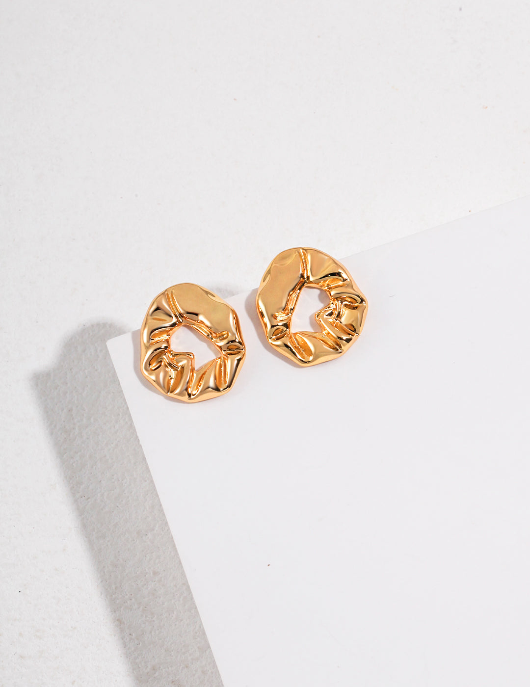 Mira Sculpt Stud Earrings