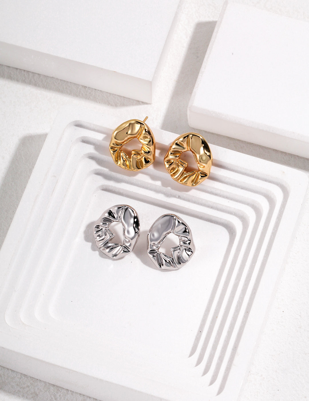 Mira Sculpt Stud Earrings