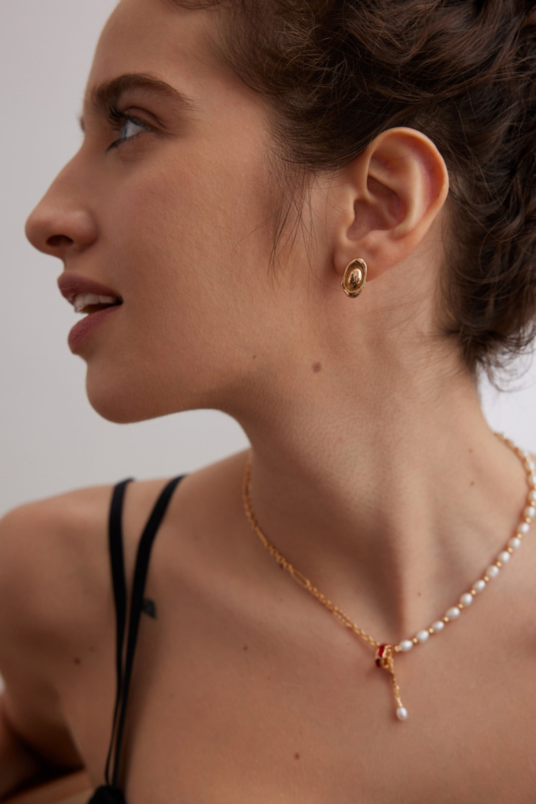 Mira Oval Stud Earrings