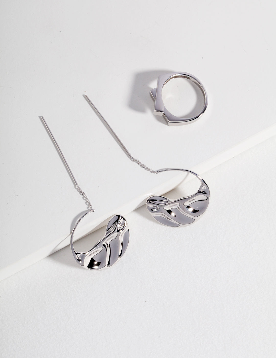 Linea Fold Ring