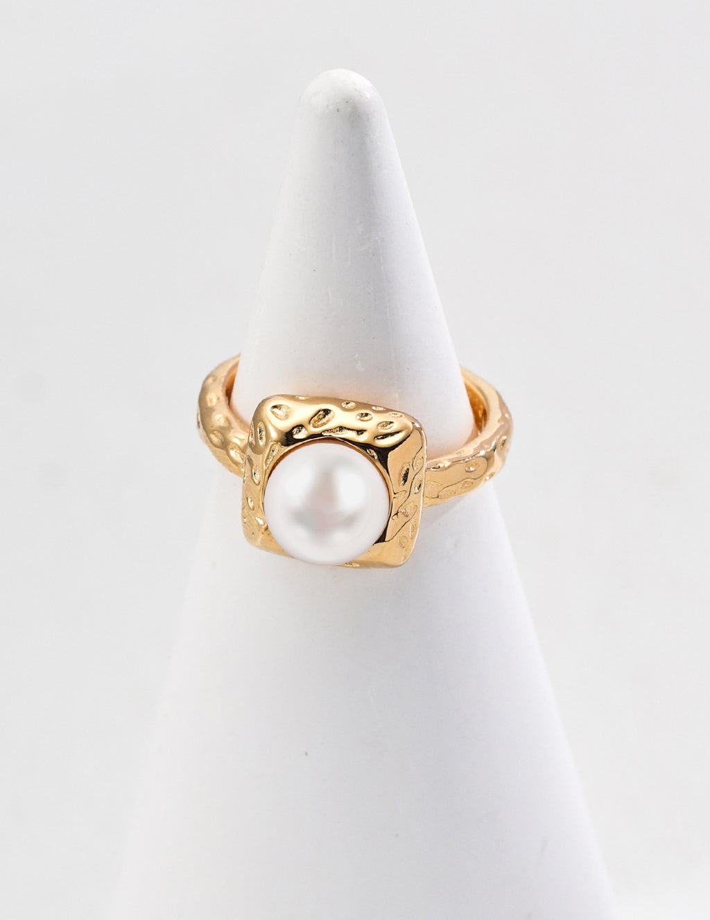 Elara Hammered Pearl Open Ring
