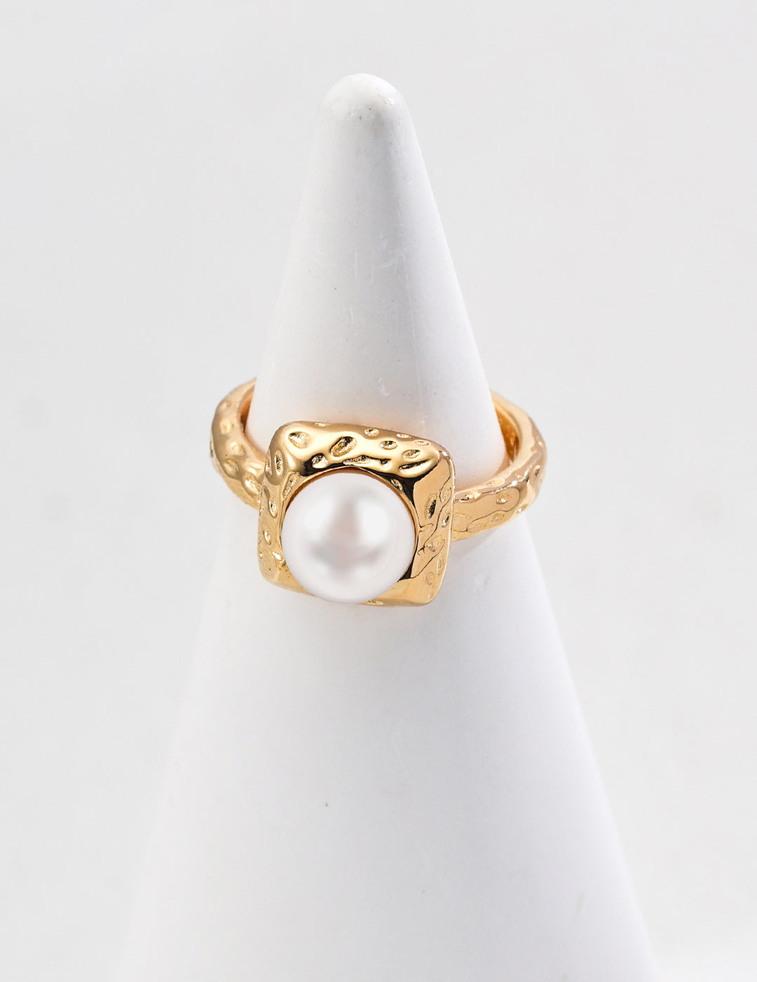 Elara Hammered Pearl Open Ring