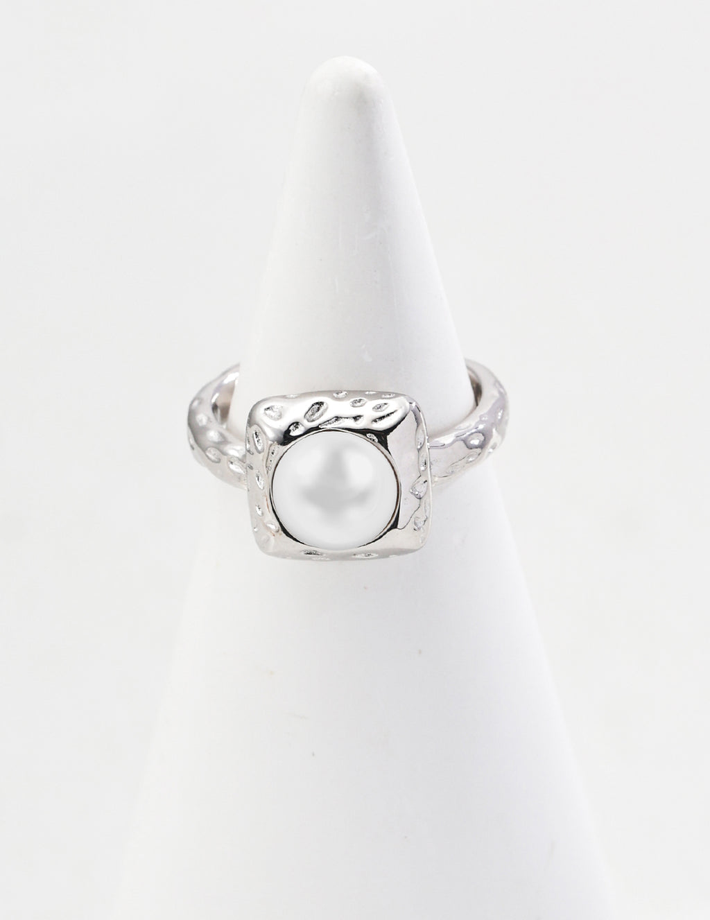 Elara Hammered Pearl Open Ring