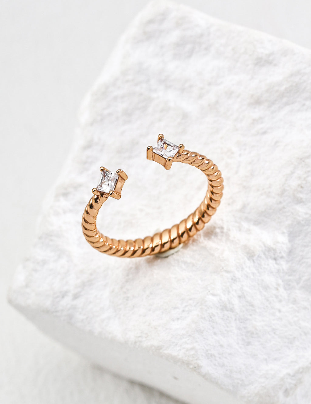 Nova Twist Open Ring