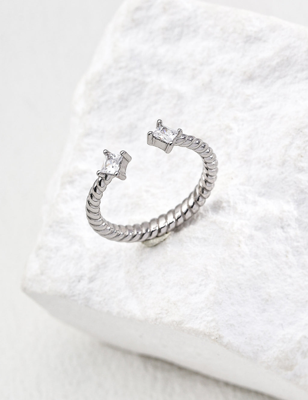 Nova Twist Open Ring