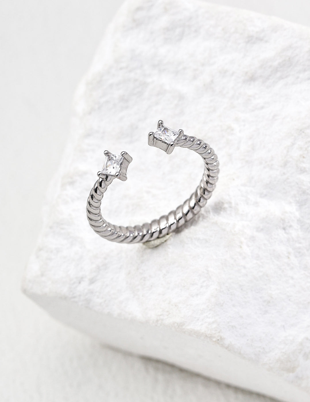 Nova Twist Open Ring